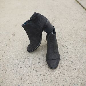 Eileen Fisher Black Leather Ankle Booties Elastic Pull On Block Heel Size 9